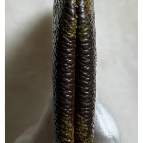 ❌❌SOLD❌❌100% Authentic Louis Vuitton Key Cles. - Picture 15 of 16